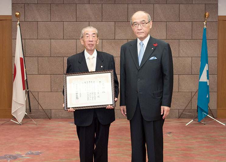 南川貞夫様